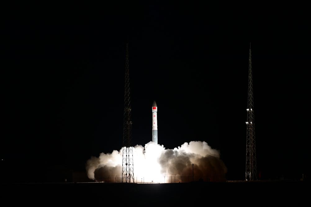 快舟一號甲運(yùn)載火箭成功將天目一號氣象星座15-18星發(fā)射升空。新華社發(fā)（汪江波攝）